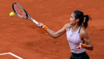 Madrid Open: Emma Raducanu, Naomi Osaka enjoy contrasting wins at Caja Magica