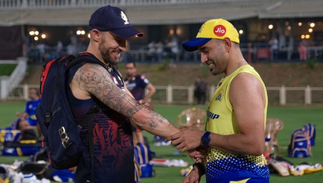 IPL 2022: Watch — CSK, RCB players catch up with warm hugs as old teammates reunite ahead of their match IPL 2022: Watch — CSK, RCB players catch up with warm hugs as old teammates reunite ahead of their match