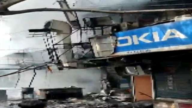 Fire breaks out in south Delhi's Lajpat Nagar, 9 fire tenders at spot to bring blaze under control Fire breaks out in south Delhi's Lajpat Nagar, 9 fire tenders at spot to bring blaze under control