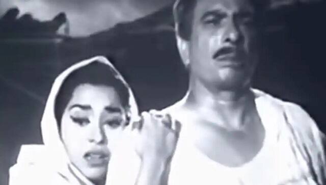 A still Ganga Maiyya Tohe Piyari Chadhabo