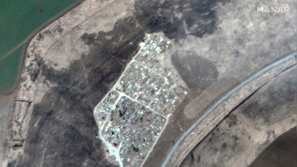 Ukraine war: Russians shift elite military units from Mariupol to the new battlegrounds