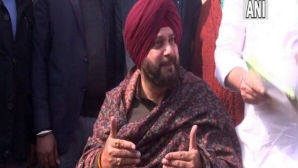 Navjot Singh Sidhu skips meeting called by new Punjab Congress chief Amrinder Warring