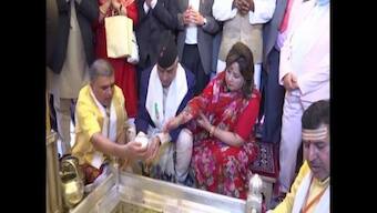 Nepal PM Sher Bahadur Deuba offers prayers at Kashi Vishwanath Temple in Varanasi