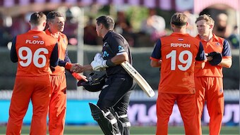 Watch: Ross Taylor gets emotional during national anthem, receives guard of honour in last game for New Zealand
