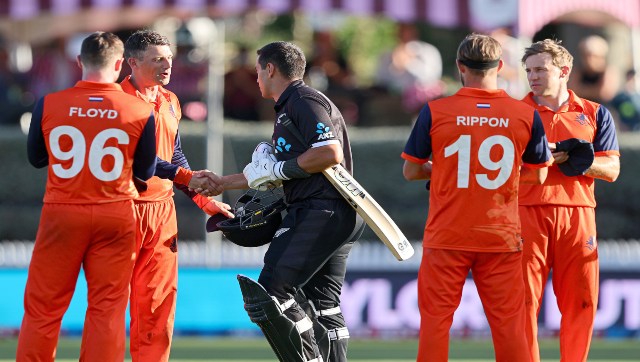 Watch: Ross Taylor gets emotional during national anthem, receives guard of honour in last game for New Zealand Watch: Ross Taylor gets emotional during national anthem, receives guard of honour in last game for New Zealand