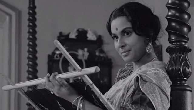 Madhabi Mukherjee in Charulata 