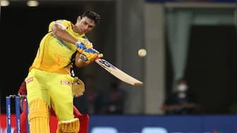 IPL 2022: 'Gendbaazo ko le Doobe', Shivam Dube toast of the town after scintillating knock against RCB