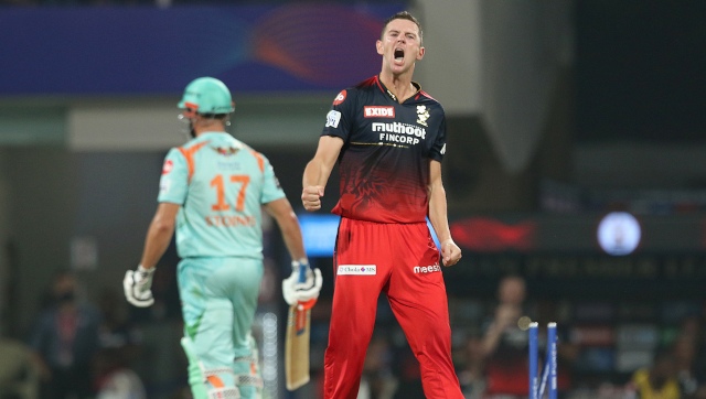 IPL 2022: Watch — Marcus Stoinis livid after being dismissed by Josh Hazlewood in LSG vs RCB match IPL 2022: Watch — Marcus Stoinis livid after being dismissed by Josh Hazlewood in LSG vs RCB match
