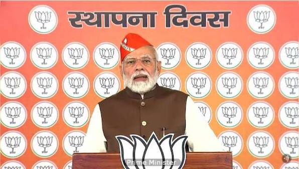 BJP dedicated to 'rashtra bhakti', rivals for 'parivar bhakti', says PM Modi at party's foundation day