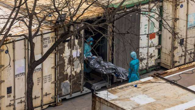 Shanghai reports 7 more COVID-19 deaths, infection rate peaks amid lockdown in Chinese city Shanghai reports 7 more COVID-19 deaths, infection rate peaks amid lockdown in Chinese city