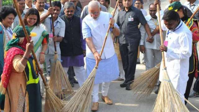 PM Modi hails Swacch Bharat Abhiyan, says India writing new stories in field of cleanliness PM Modi hails Swacch Bharat Abhiyan, says India writing new stories in field of cleanliness