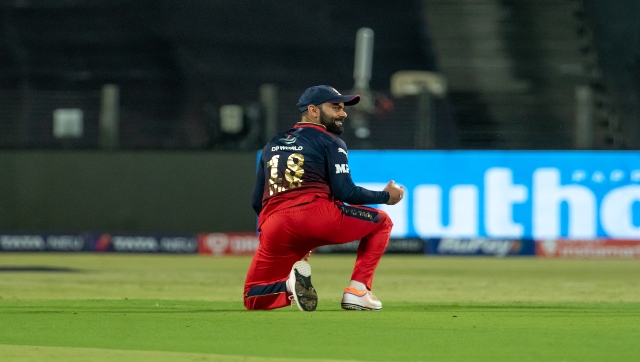 Watch: Virat Kohli faces ire of fans for aggressive celebration after Dhoni's dismissal in RCB vs CSK match Watch: Virat Kohli faces ire of fans for aggressive celebration after Dhoni's dismissal in RCB vs CSK match