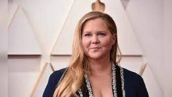 Amy Schumer reveals controversial joke about Alec Baldwin that she wasn't allowed to say at the Oscars