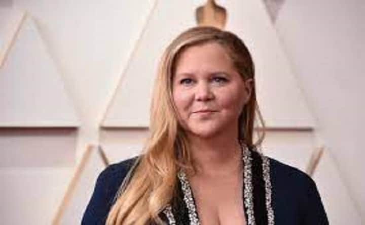 Amy Schumer reveals controversial joke about Alec Baldwin that she wasn't allowed to say at the Oscars