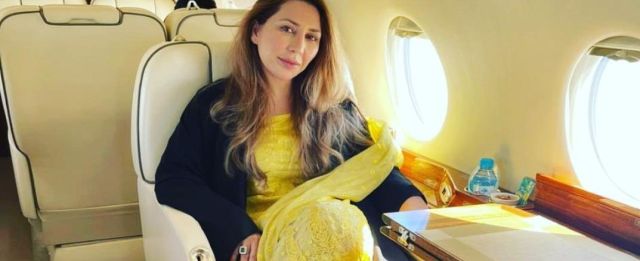 Just who is Farah Khan, the woman who fled Pakistan with a ‘$90,000 bag’? Just who is Farah Khan, the woman who fled Pakistan with a ‘$90,000 bag’?