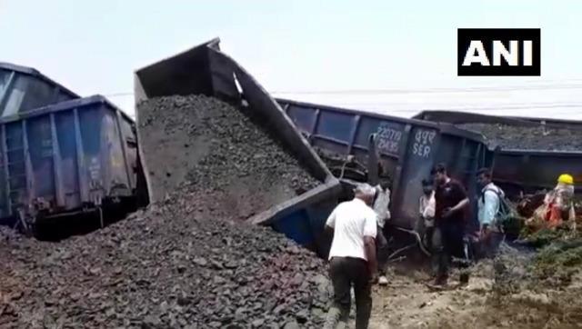 Uttar Pradesh: 12 wagons of coal-laden freight train derail in Etawah Uttar Pradesh: 12 wagons of coal-laden freight train derail in Etawah