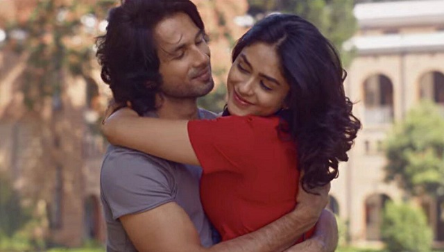 Jersey music review: Sachet-Parampara's nuanced sonic efforts do justice to film's rousing themes Jersey music review: Sachet-Parampara's nuanced sonic efforts do justice to film's rousing themes