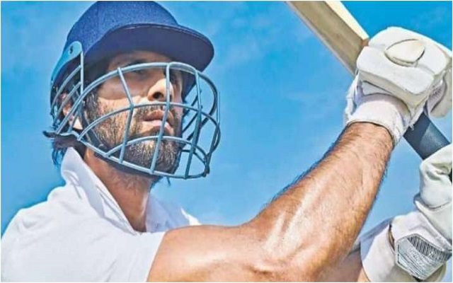 Jersey trailer out: Shahid Kapoor's upcoming sports drama will take you on a rollercoaster of emotions Jersey trailer out: Shahid Kapoor's upcoming sports drama will take you on a rollercoaster of emotions