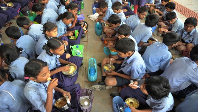 Why imparting financial literacy to kids to develop money personality in them is important Why imparting financial literacy to kids to develop money personality in them is important