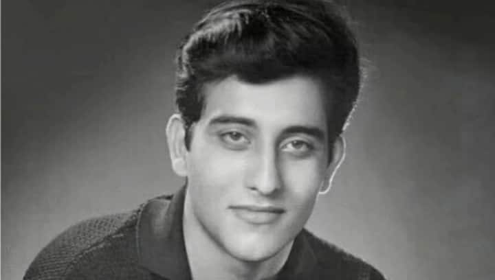Vinod Khanna death anniversary: Here are five best films of the charming actor