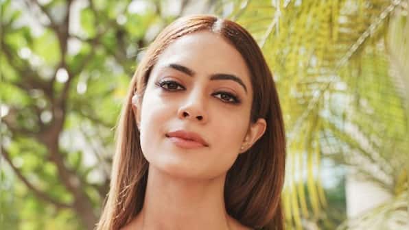 Never Kiss Your Best Friend star Anya Singh wants to be 'best friends' with this handsome hunk and it's every girl's dream