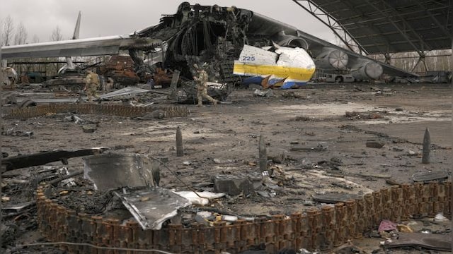 Mourning the Mriya: What’s left of the world’s largest plane destroyed ...