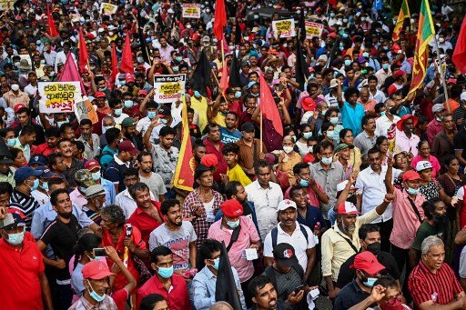 Sri Lanka lifts curfew in Rambukkana; probe begins on police firing at unarmed protesters Sri Lanka lifts curfew in Rambukkana; probe begins on police firing at unarmed protesters