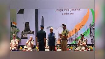 Pulwama braveheart CRPF ASI Mohan Lal receives police gallantry medal