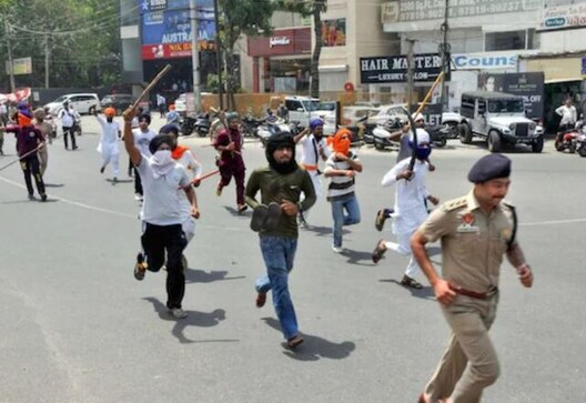 Punjab: Mobile internet services suspended in Patiala following clashes over anti-Khalistan march Punjab: Mobile internet services suspended in Patiala following clashes over anti-Khalistan march