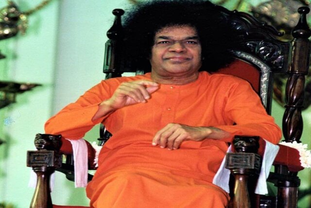 Sathya Sai Baba 11th Death Anniversary: Know all about his religious teachings Sathya Sai Baba 11th Death Anniversary: Know all about his religious teachings