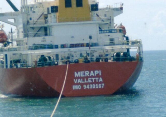 Sri Lanka receives over 270,000 MT of fuel through Indian credit line Sri Lanka receives over 270,000 MT of fuel through Indian credit line