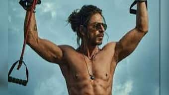 Shah Rukh Khan pens heartwarming note for Pathaan crew