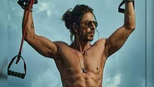 Shah Rukh Khan pens heartwarming note for Pathaan crew