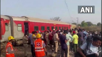 Maharashtra: Two injured after 11 coaches of LTT-Jaynagar Express derail near Nashik