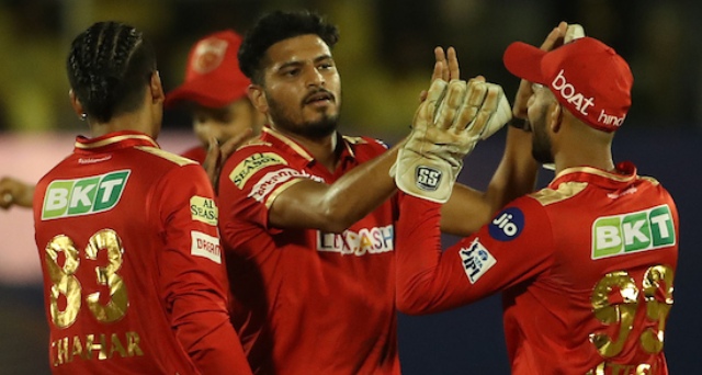 IPL 2022: Who is Vaibhav Arora, Punjab Kings' star debutant pacer who swings it both ways? IPL 2022: Who is Vaibhav Arora, Punjab Kings' star debutant pacer who swings it both ways?