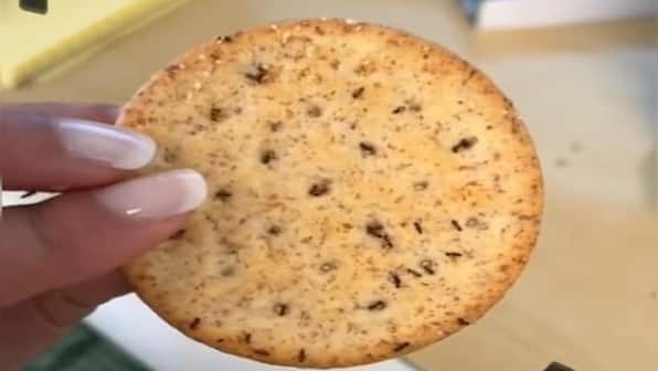 Watch video: Woman mistakenly eats biscuits covered in ants thinking they were seeds