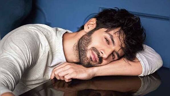 Kartik Aaryan visits Varanasi post success of Bhool Bhulaiyaa 2