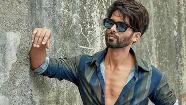 Watch: Shahid Kapoor dances his heart out with director Raja Menon on Europe vacay