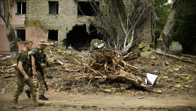 Russia-Ukraine conflict: Mayor says half of Sievierodonetsk captured Russia-Ukraine conflict: Mayor says half of Sievierodonetsk captured