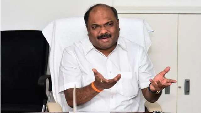 Shiv Sena workers stage protest in Kolhapur against ED raids at Maharashtra minister Anil Parab's premises Shiv Sena workers stage protest in Kolhapur against ED raids at Maharashtra minister Anil Parab's premises