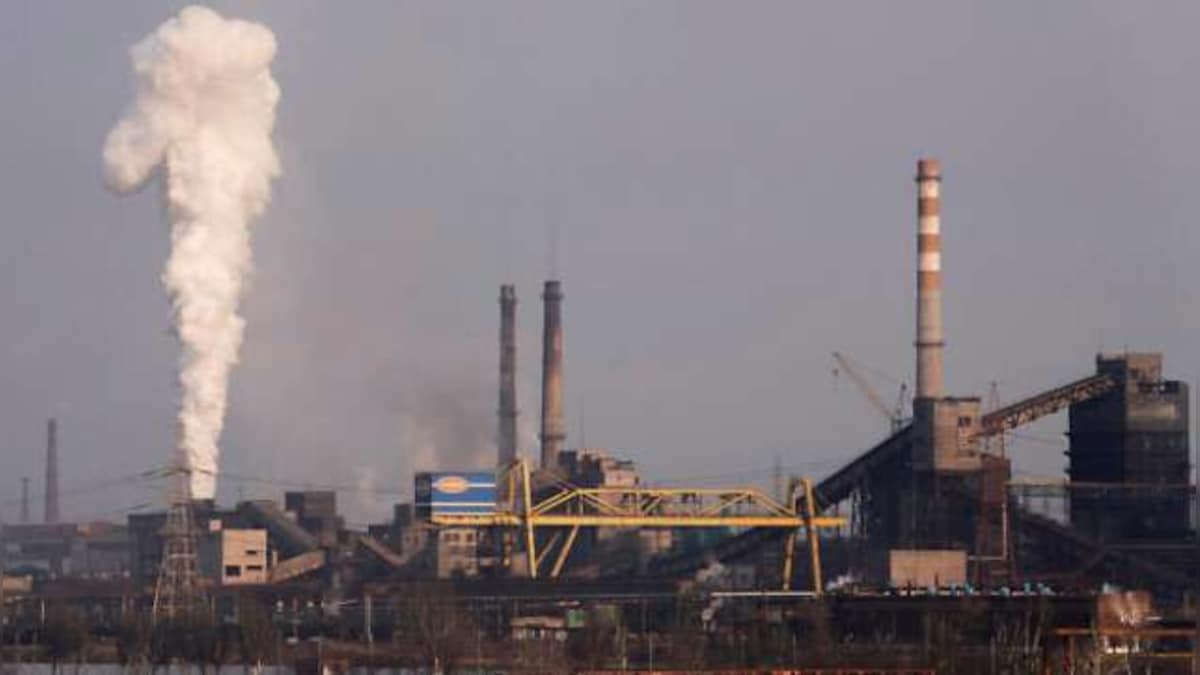 Russia-Ukraine war: Moscow's defence ministry says 265 Ukrainian soldiers 'surrendered' at besieged Azovstal steel plant in Mariupol