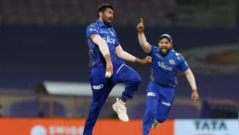 IPL 2022: 'Form is temporary, class is forever', Twitterati react to Jasprit Bumrah's splendid spell against KKR