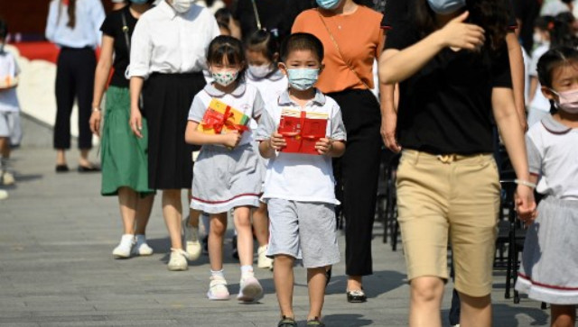 China: Students allowed to return home as COVID spreads fear China: Students allowed to return home as COVID spreads fear