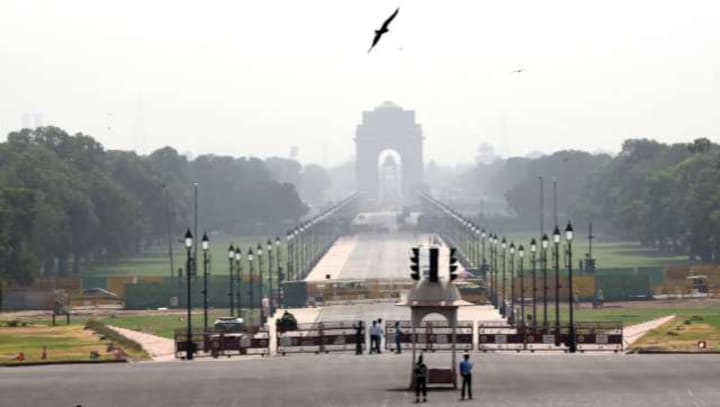 IMD predicts fresh heatwave spell in Delhi from Friday; max temperature today to hover at 40°C