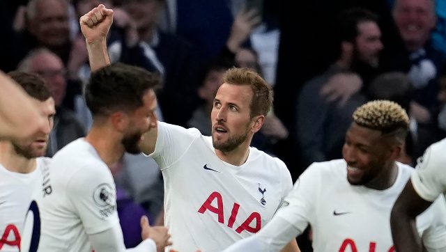 Premier League: Tottenham thrash 10-man Arsenal to keep top-four bid alive Premier League: Tottenham thrash 10-man Arsenal to keep top-four bid alive