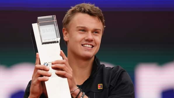 Holger Rune wins first ATP title in Munich as Botic van de Zandschulp retires