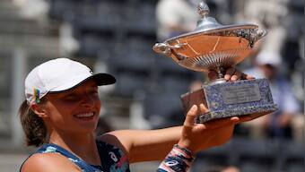 Iga Swiatek retains Italian Open to claim a fifth straight crown