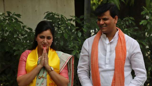 Hanuman Chalisa row: Mumbai police say won't arrest Navneet Rana, her MLA-husband Ravi Rana till 9 June Hanuman Chalisa row: Mumbai police say won't arrest Navneet Rana, her MLA-husband Ravi Rana till 9 June