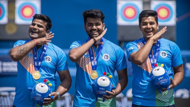 Archery World Cup: India clinch successive compound men’s team gold, bronze for mixed team Archery World Cup: India clinch successive compound men’s team gold, bronze for mixed team
