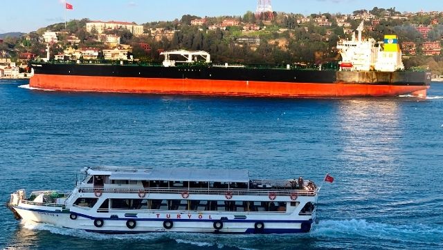 Iran's paramilitary Revolutionary Guard seize two Greek tankers in Persian Gulf as tensions rise Iran's paramilitary Revolutionary Guard seize two Greek tankers in Persian Gulf as tensions rise